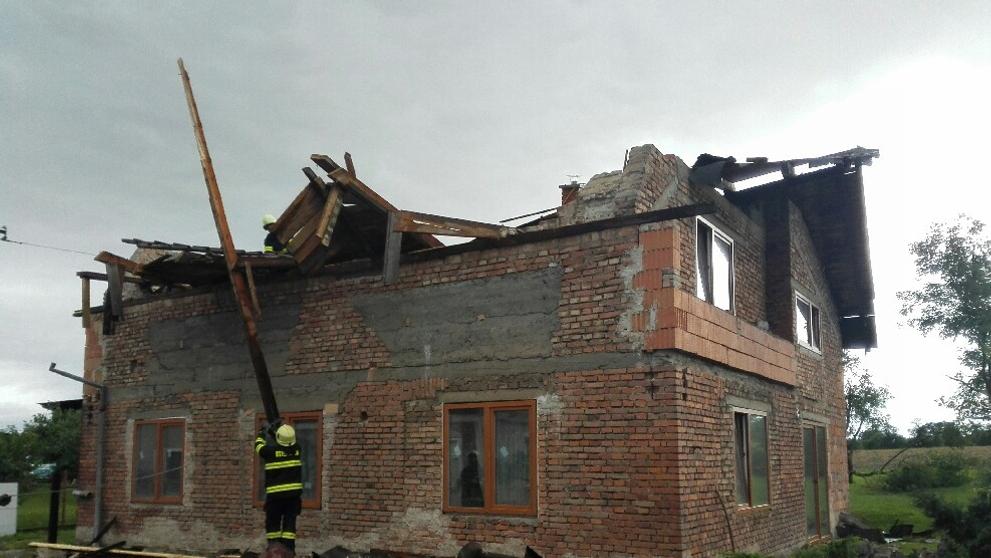 Větrná smršť v Bohuslavicích na Náchodsku - 2
