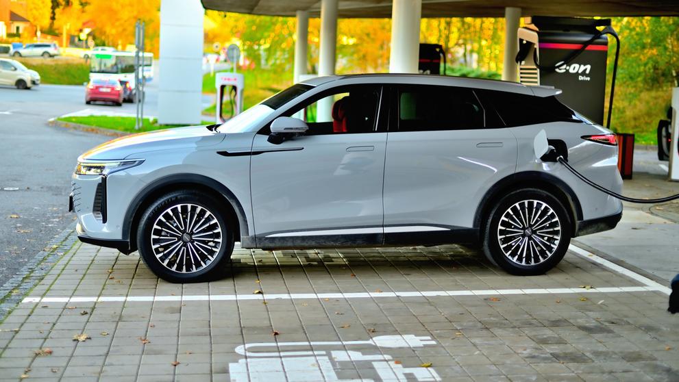 SUV Omoda 9 SHS překonalo český rekord