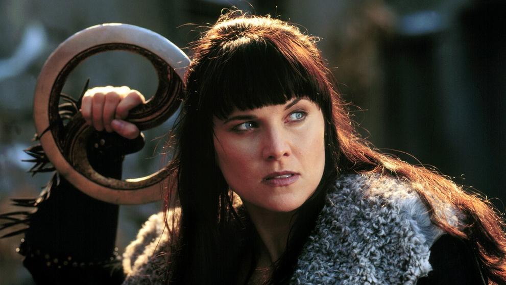Lucy Lawless - 1