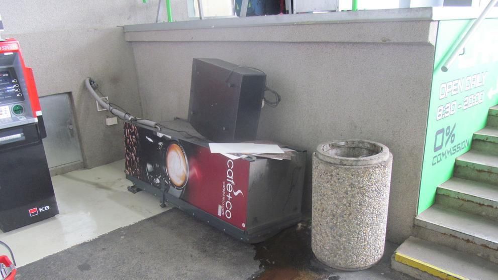 Poškozený automat na Florenci - 1