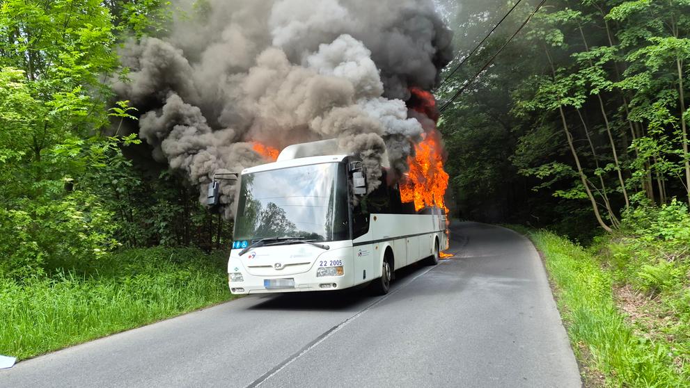 Požár autobusu ve Vítkově