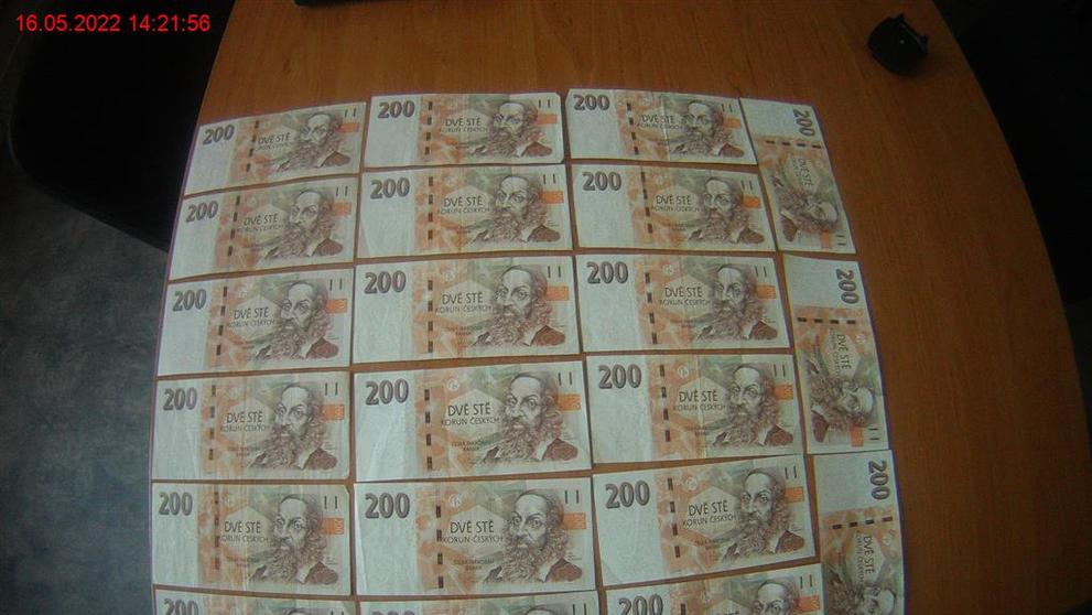 MP_Brno-nalez-podezmni-garaze-penize-finance-penezenka-3
