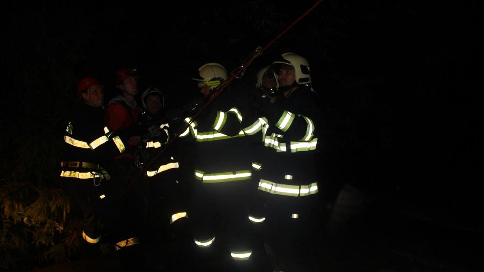 Hasiči na Zlínsku likvidují následky silných bouřek - 12