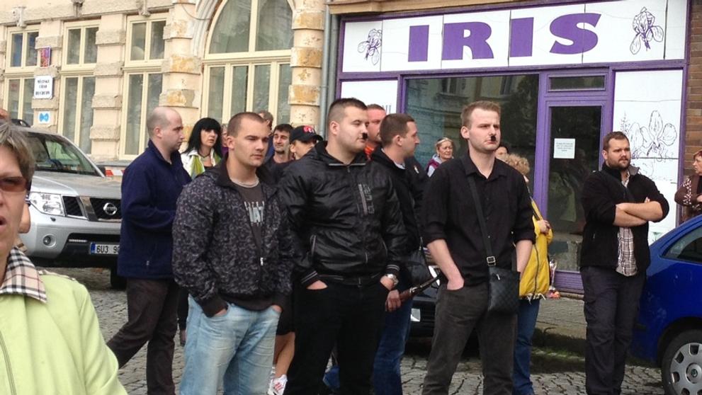 Demonstrace na náměstí v Duchcově - 3