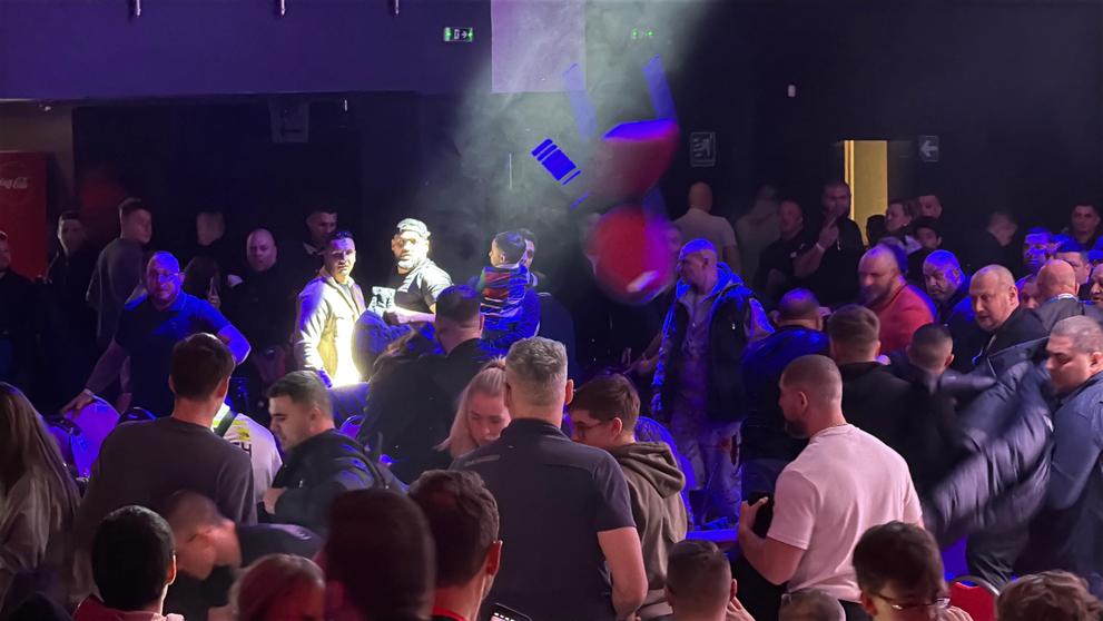 Boxerský zápas v Brně se proměnil v hromadnou rvačku 