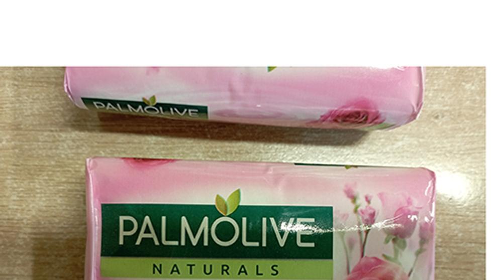 PALMOLIVE Mýdlo Naturals (2)