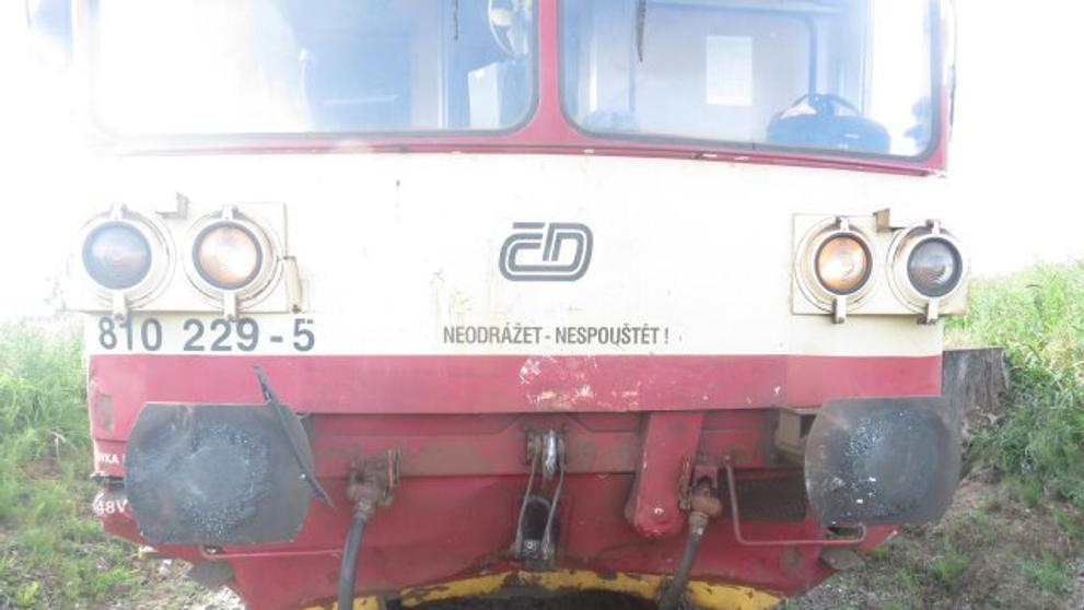 Vlak se opět srazil s osobním autem - 3