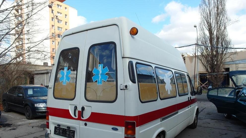 FORD TRANSIT 2,0/84 kW B sanitní - 4