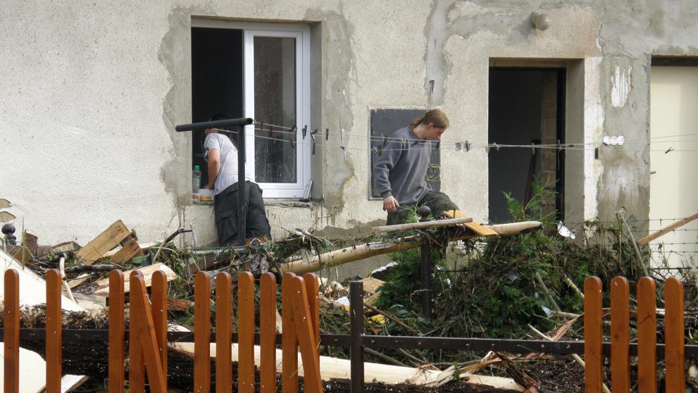 Odklízení následků škod v Novém Jičíně - Žilině-1