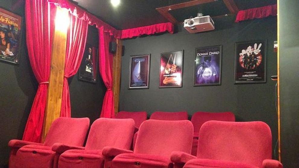 Kino v zahradním domku - 2