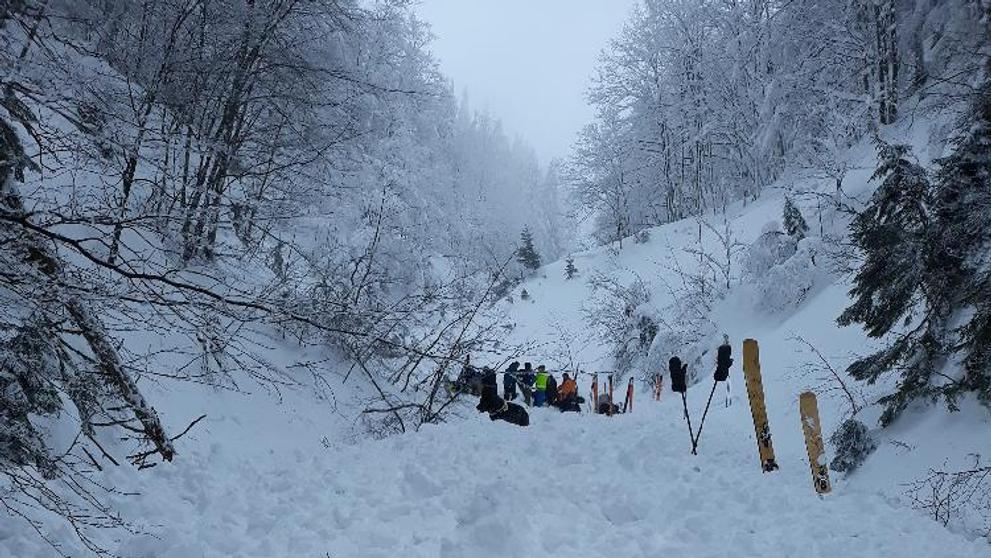 Smrtelná nehoda skialpinistů po pádu laviny na Slovensku - 1