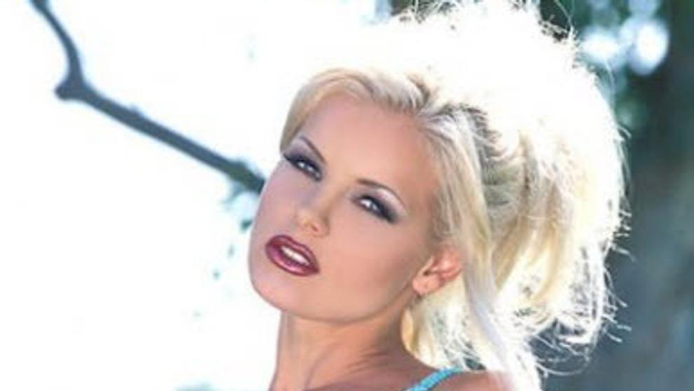 Mrtvé pornoherečky - Chloe Jones - 8
