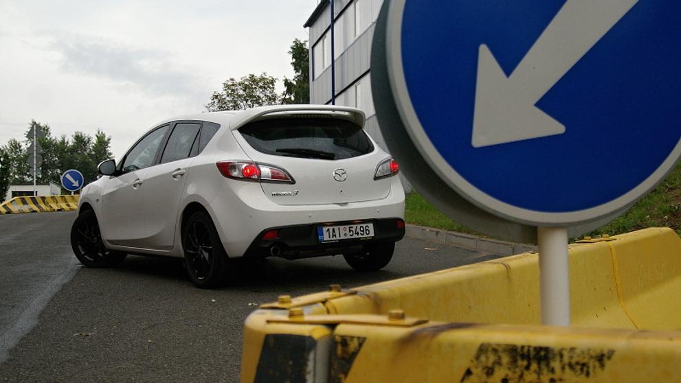 Mazda 3 i-Stop - 2