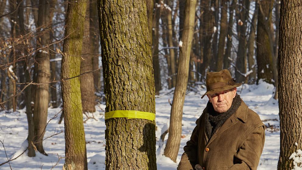 Drazí sousedé: Jan Tříska - 3