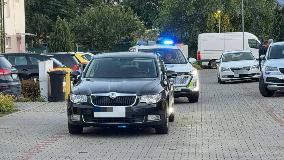 Střelba v Poleradech u Prahy