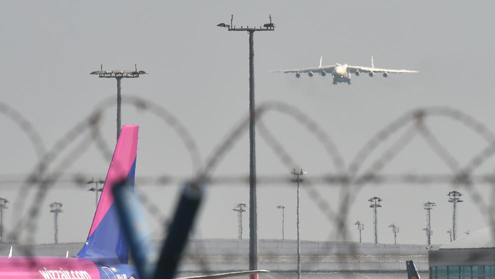 Přistání největšího letadla na pražském Letišti Václava Havla - 4