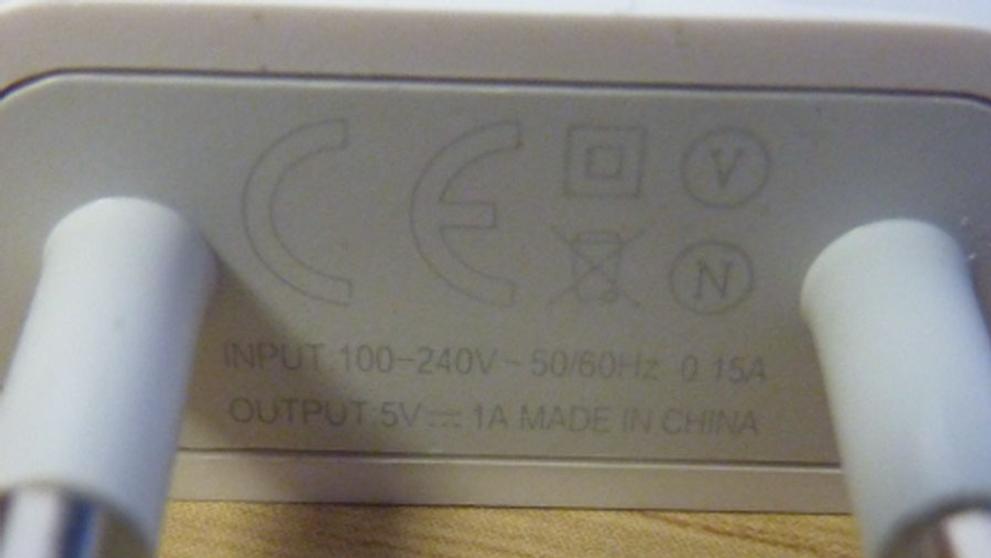USB nabíječka OEM pro iPhone (2)