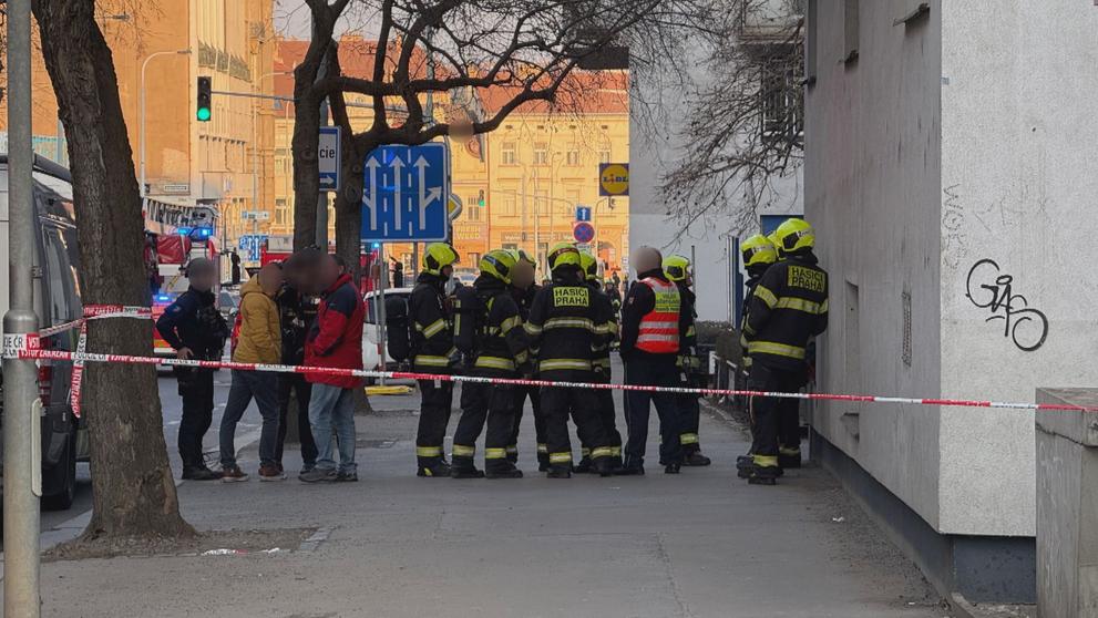 Policie zasahuje v hotelu na pražském Smíchově