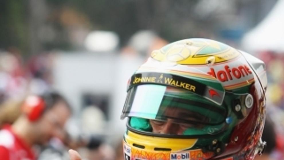 Hamilton a jeho brazilská přilba - 3
