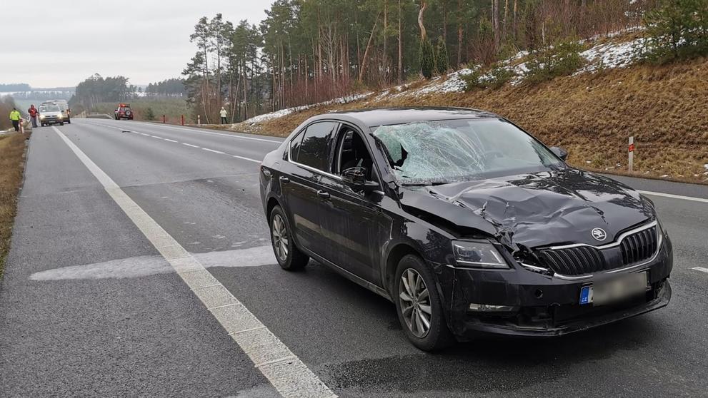 Žena zemřela po srážce s autem v Plzni