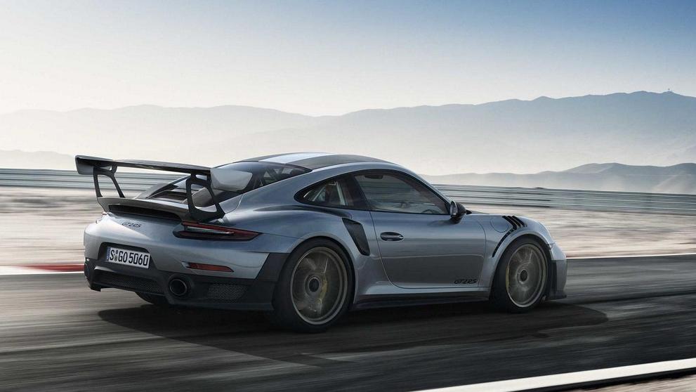 Porsche 911 GT2 RS - 10
