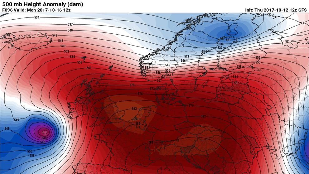 Anticyklóna před hurikánem Ophelia
