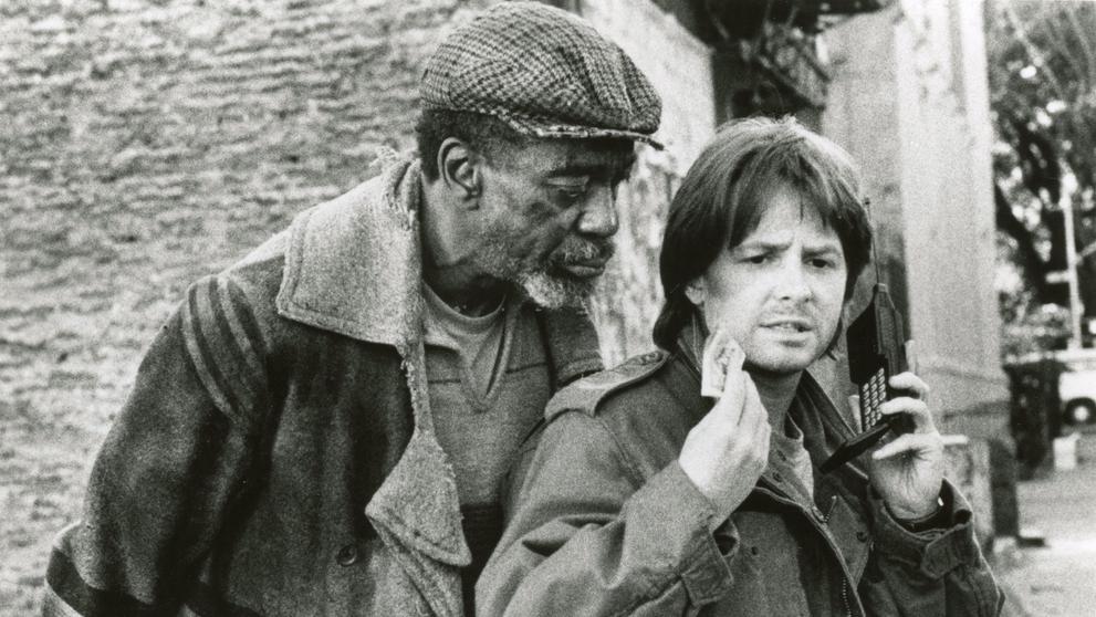Bill Cobbs a Michael J. Fox ve filmu Poldovi v patách, 1991