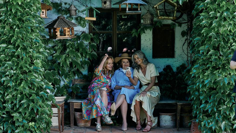 Bardotky - Dagmar Havlová Veškrnová, Eva Holubová a Pavlína Pořízková jako nejlepší kamarádky Meda, Iva a Valerie