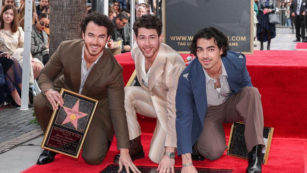 Kevin Jonas, Nick Jonas a Joe Jonas získali hvězdu na chodníku slávy, 30. 1. 2023