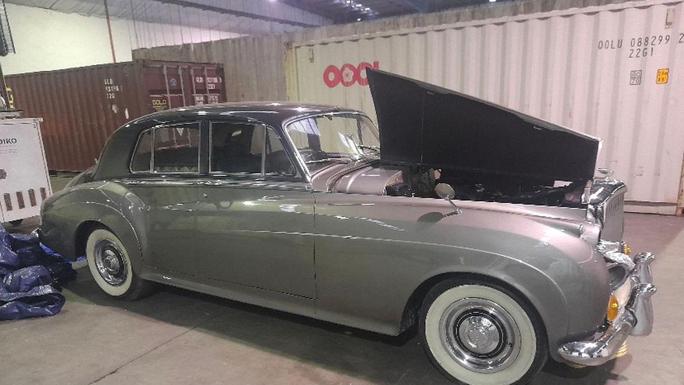 Bentley z roku 1960 ukrývalo balíky drog