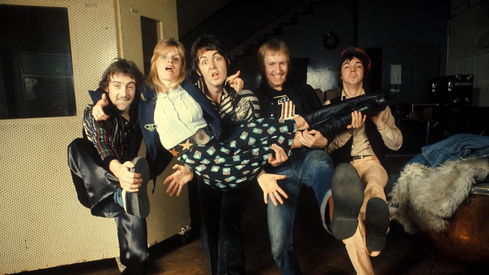 Kapela Wings, 1976