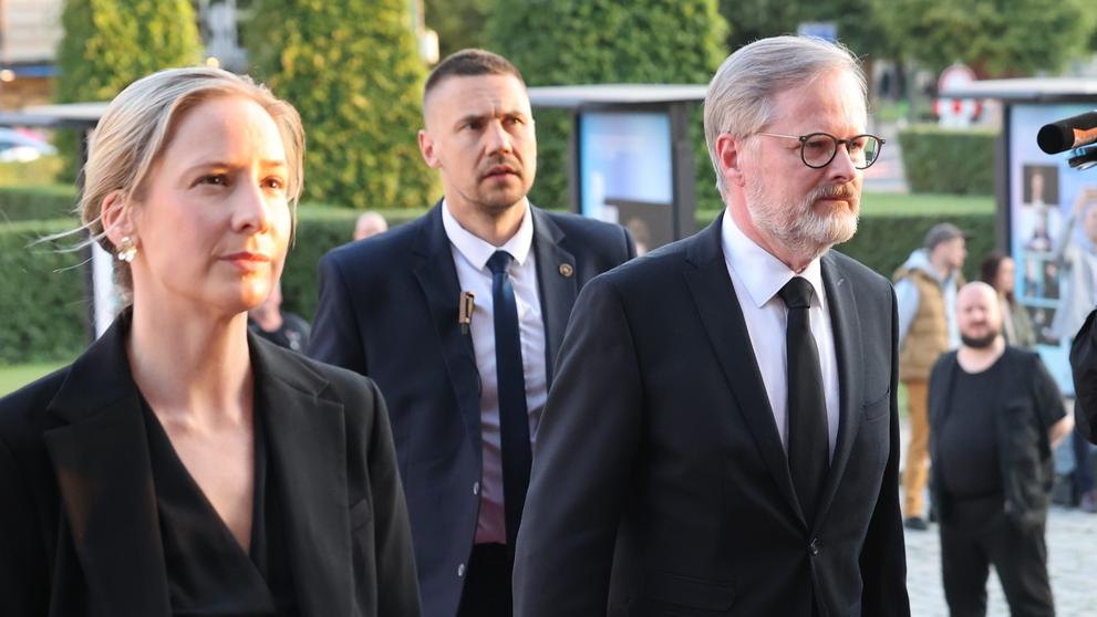 Petr Fiala na posledním rozloučením Jiřího Bartošky, 20. 5. 2025