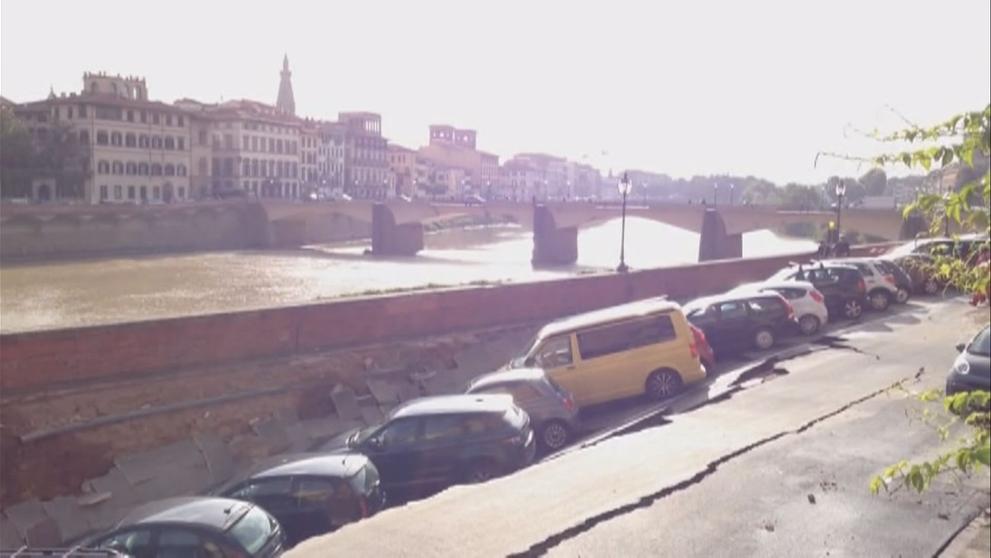Propadlá silnice ve Florencii - 3