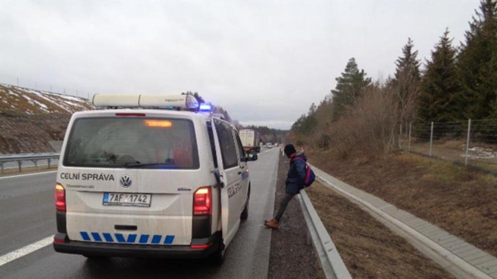 NA D1 chytili imigranta. Tvrdil, že jde z Belgie do Anglie
