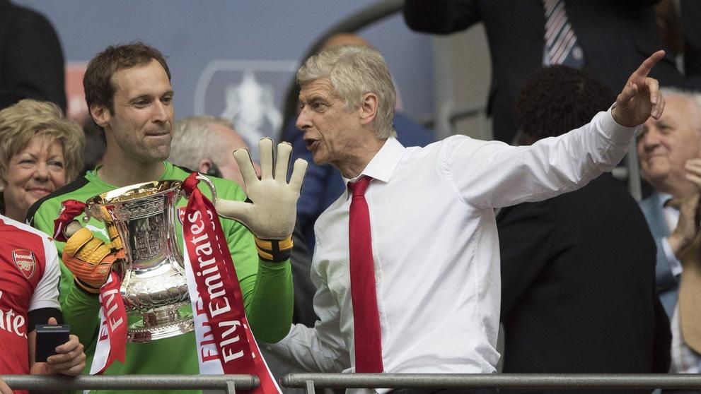 Petr Čech a Arsene Wenger