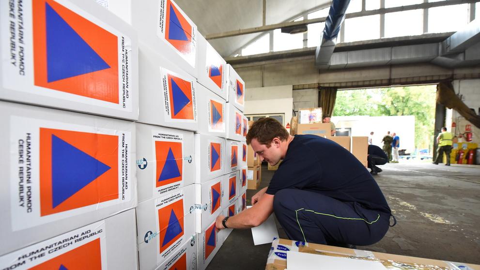 Návrat českého USAR týmu a odlet materiální humanitární pomoci - 2