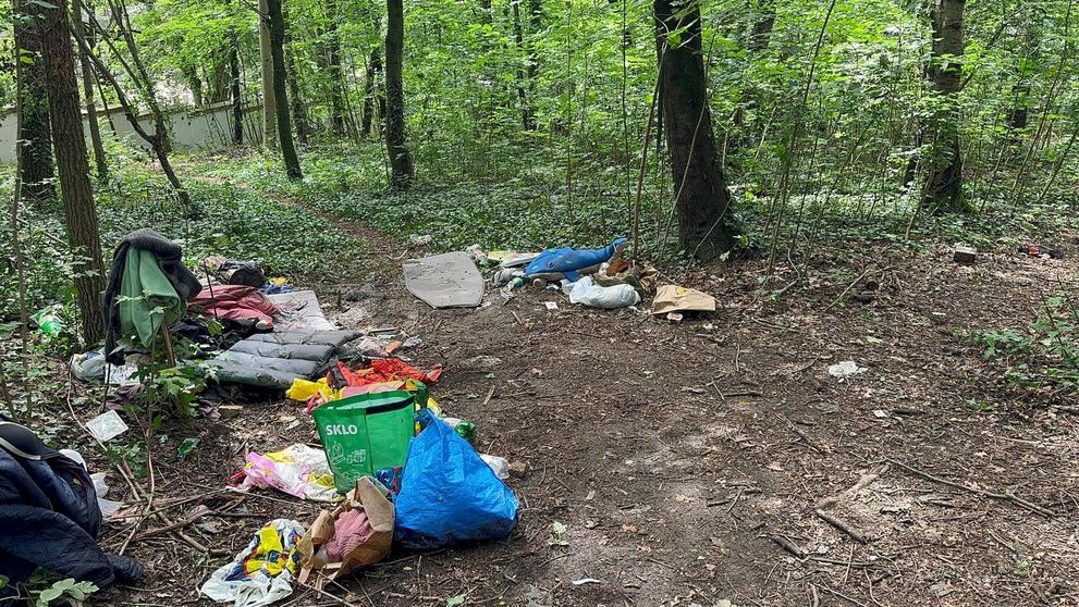 Pohřešovaného policistu našli mrtvého. Opodál ležela i mrtvola ženy (3)