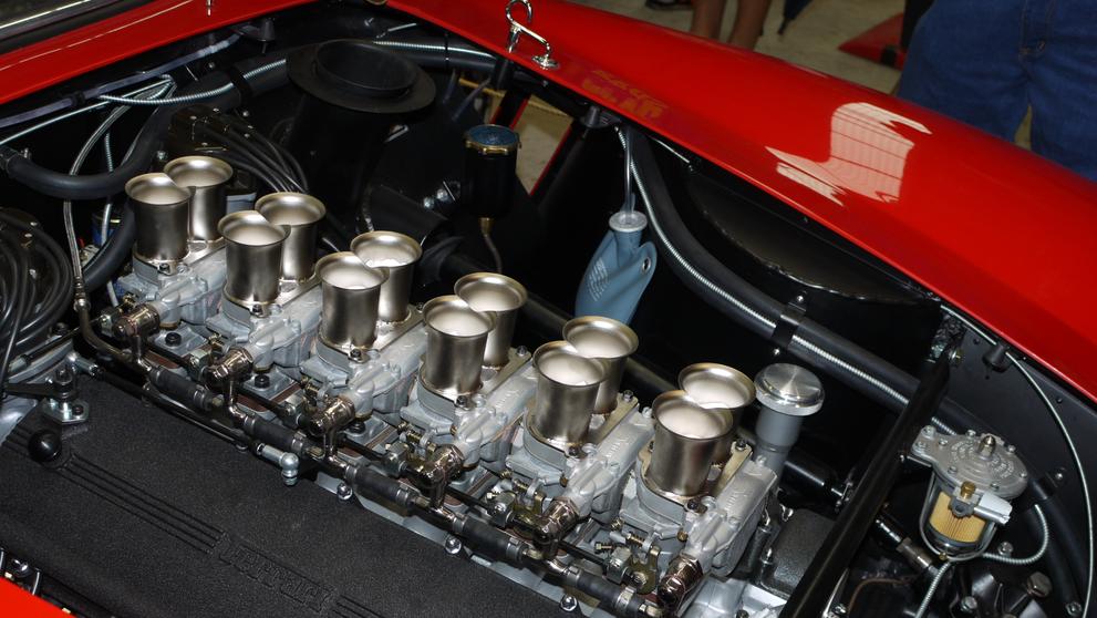 GALERIE: Ferrari s atmosférickou V12 neumřou - 8