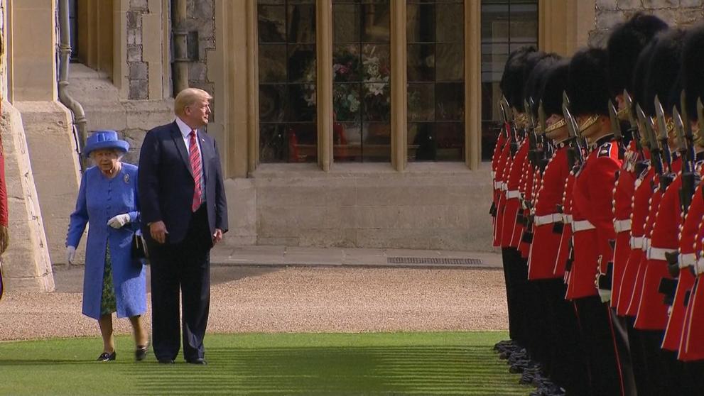 Donald Trump a královna Alžběta II. - 12
