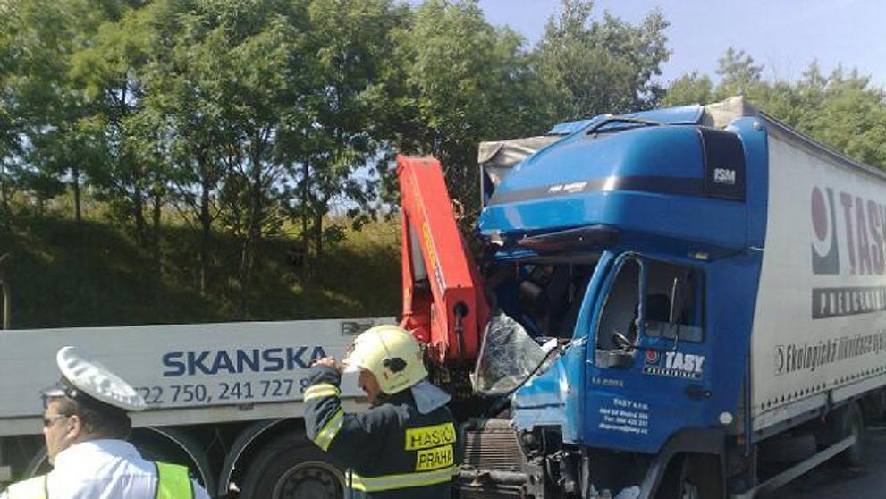 nehoda na pražském okruhu