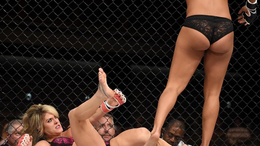 MMA ve spodním prádle