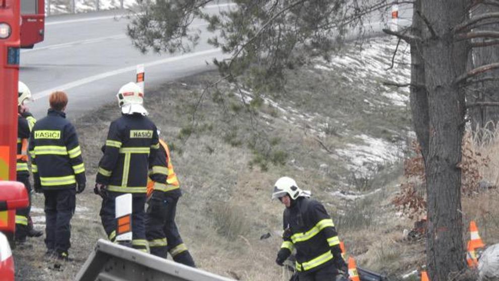 Při nehodě u Kostelce zemřeli dva lidé - 2