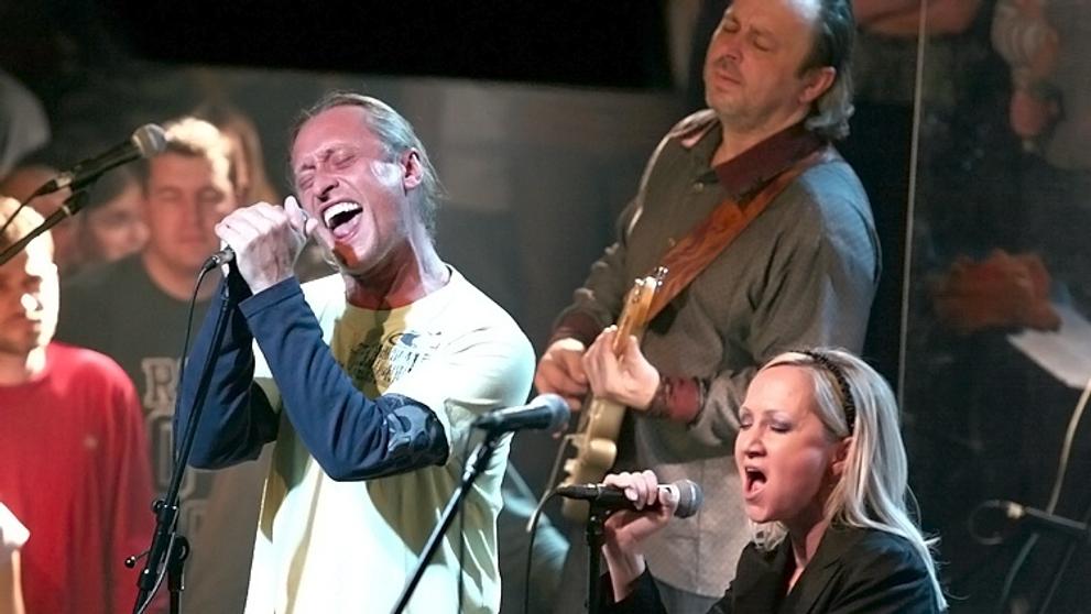 Michal Pavlíček s Kamilem Střihavkou a Bárou Basikovou v Lucerna Music Baru
