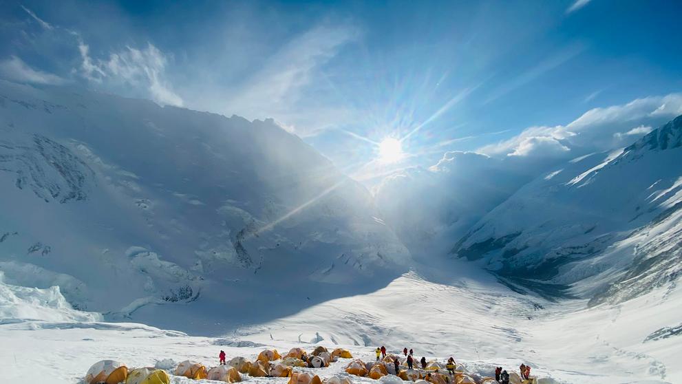 Česká horolezkyně Monika Benešová zdolala Mount Everest (2)