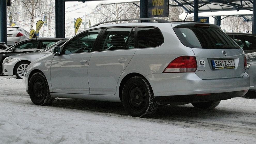 Volkswagen Golf Variant V - 9