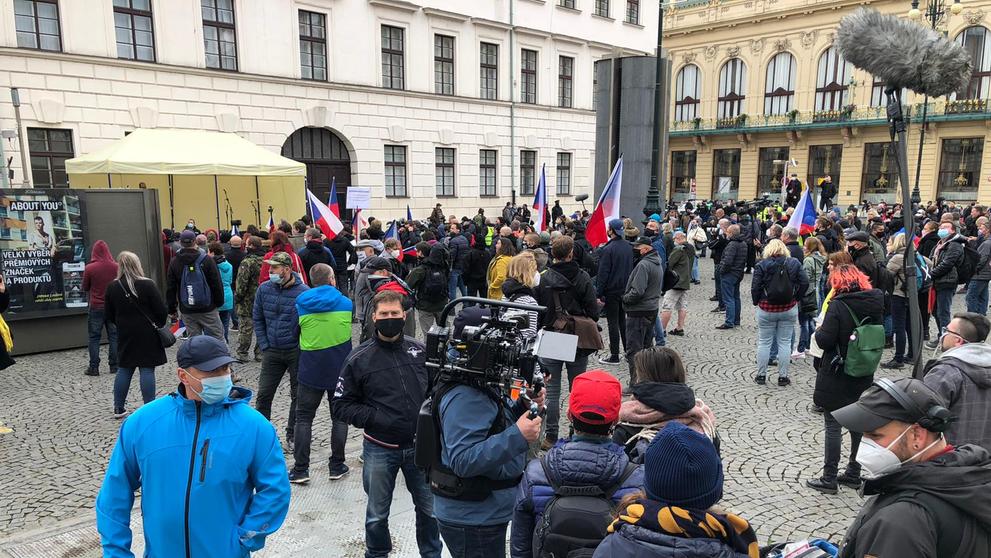 Shromáždění na náměstí Republiky