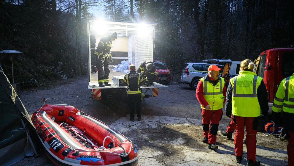Slovinské záchranné složky na místě, 8. 1. 2024 (2)