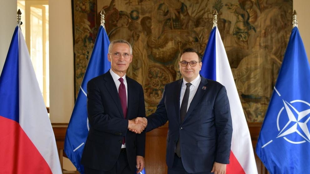 Jens Stoltenberg  a Jan Lipavský