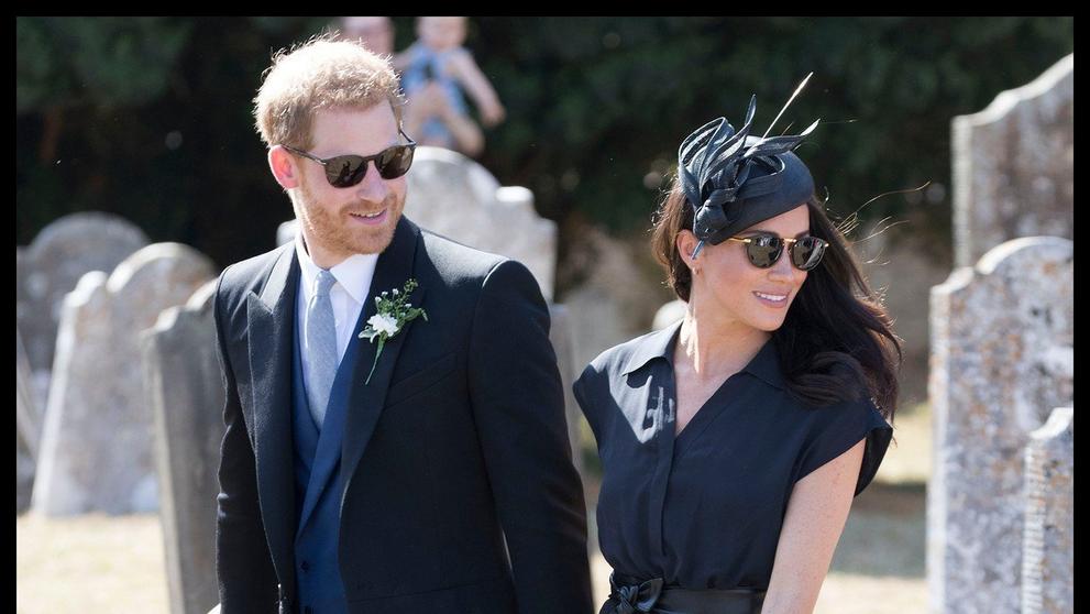 Meghan a Harry na svatbě přátel - 3