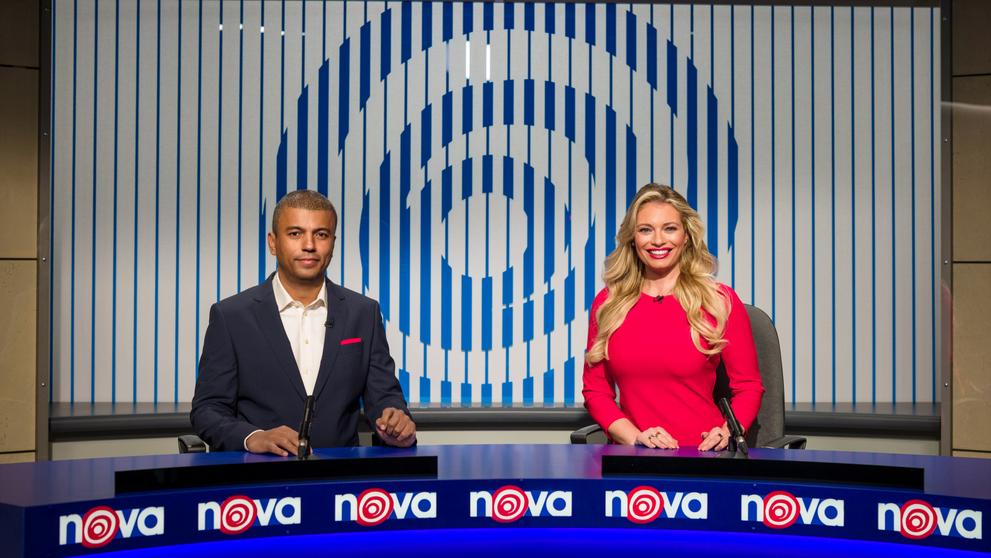 Moderátoři Lucie Borhyová a Rey Koranteng